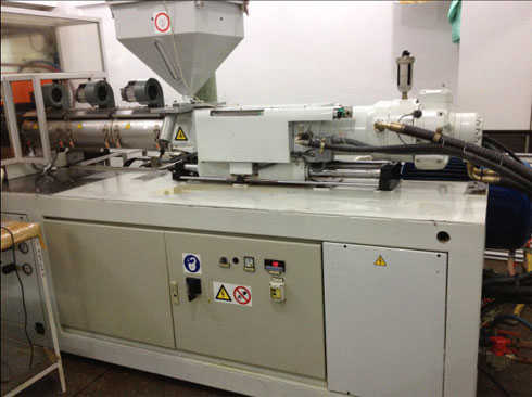 Uniloy Milacron Injection Blow Molding Machine-2