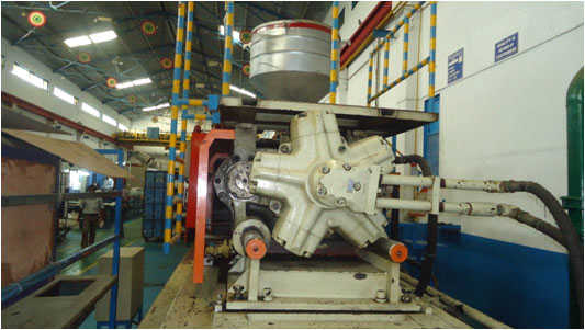 SM 850 ton Injection Molding Machine-6